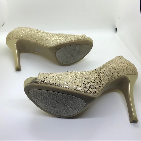 Sparkly Gold Heels - Picture 7 of 8